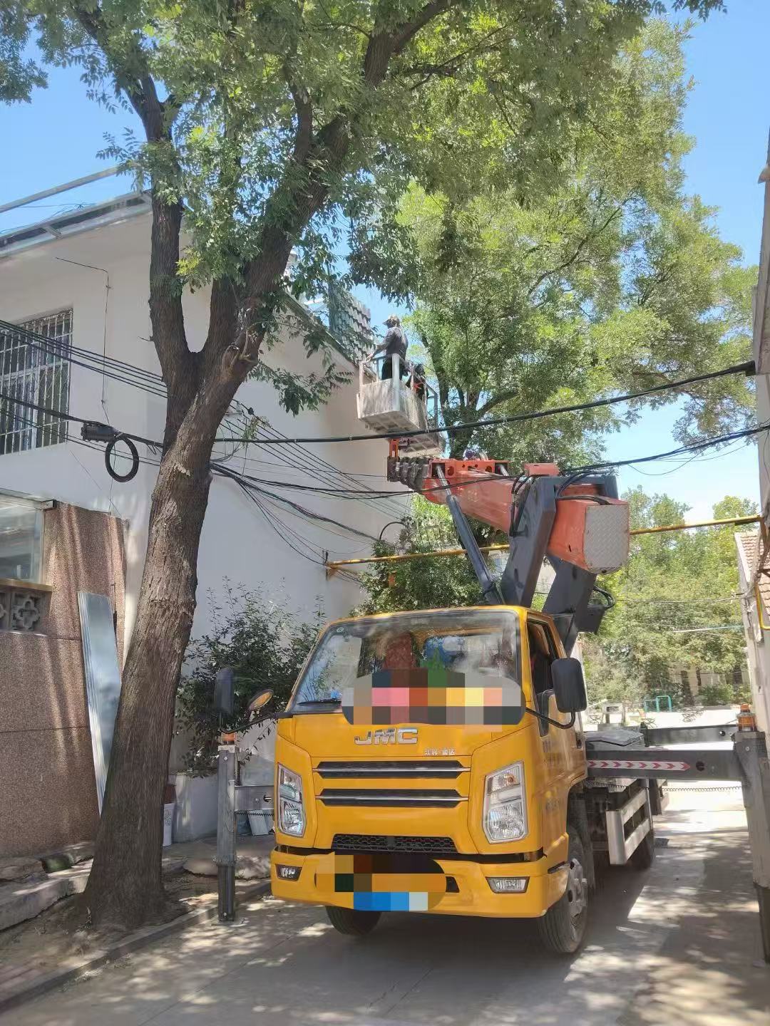 文山市高空作业车能吊装重物吗？最大承载多少公斤？